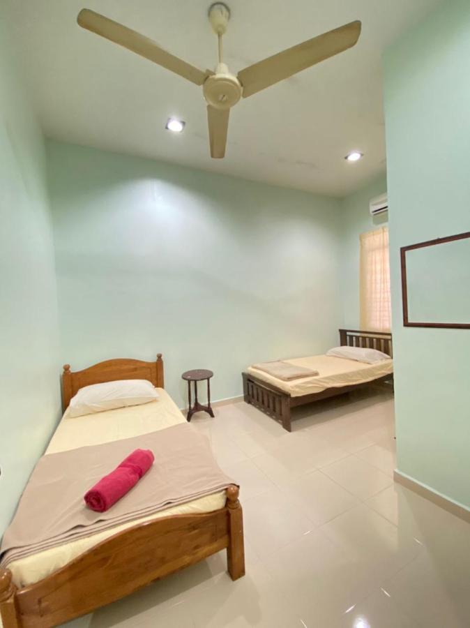 Family Homestay Kuala Terengganu Ngoại thất bức ảnh