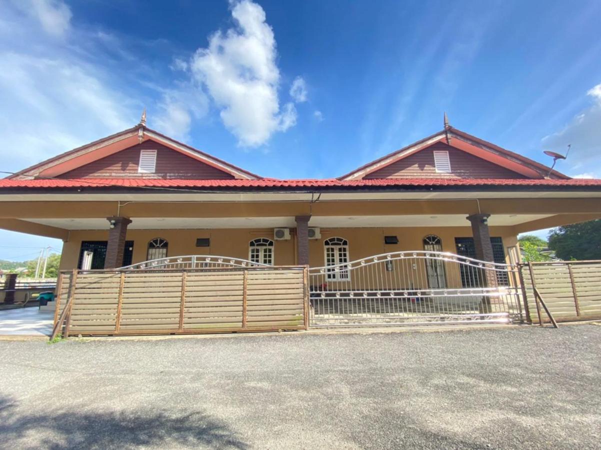 Family Homestay Kuala Terengganu Ngoại thất bức ảnh