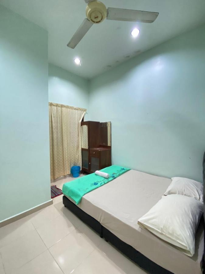 Family Homestay Kuala Terengganu Ngoại thất bức ảnh