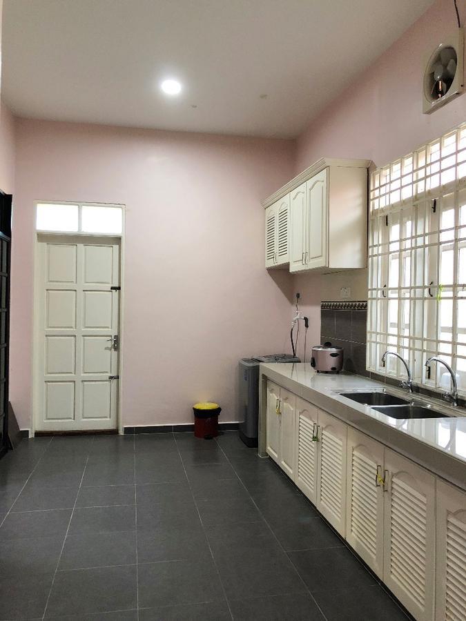 Family Homestay Kuala Terengganu Ngoại thất bức ảnh